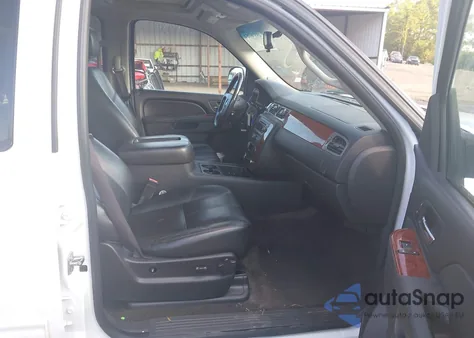 2012 Chevrolet Suburban 1500 Lt z USA, uszkodzony, nr VIN 1GNSCJE09CR146967